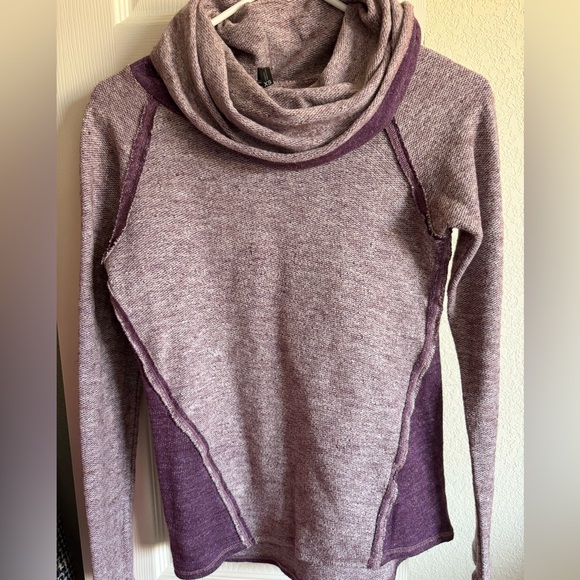 Kuhl NOVA Knit Sweater Pullover Cowl Neck Wool Blend Purple Exposed Seams XS - Picture 2 of 12
